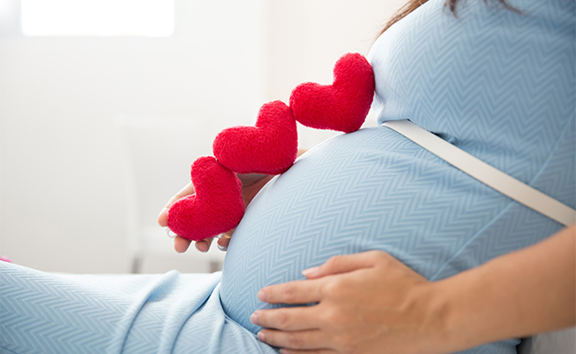 Gender reveal ideas:  Pregnant mom celebrating pregnancy